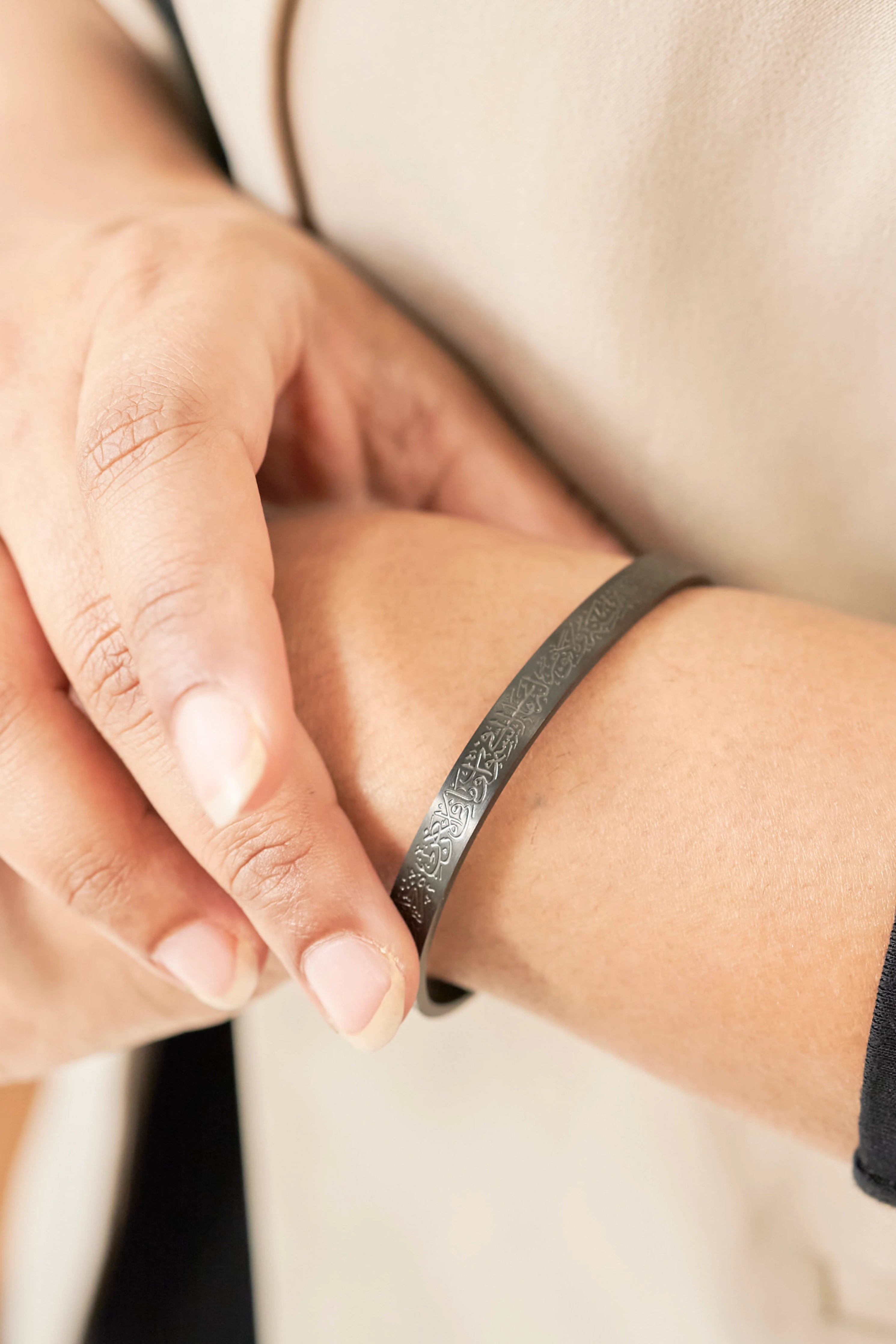 Allure Cuff-Black Elaan