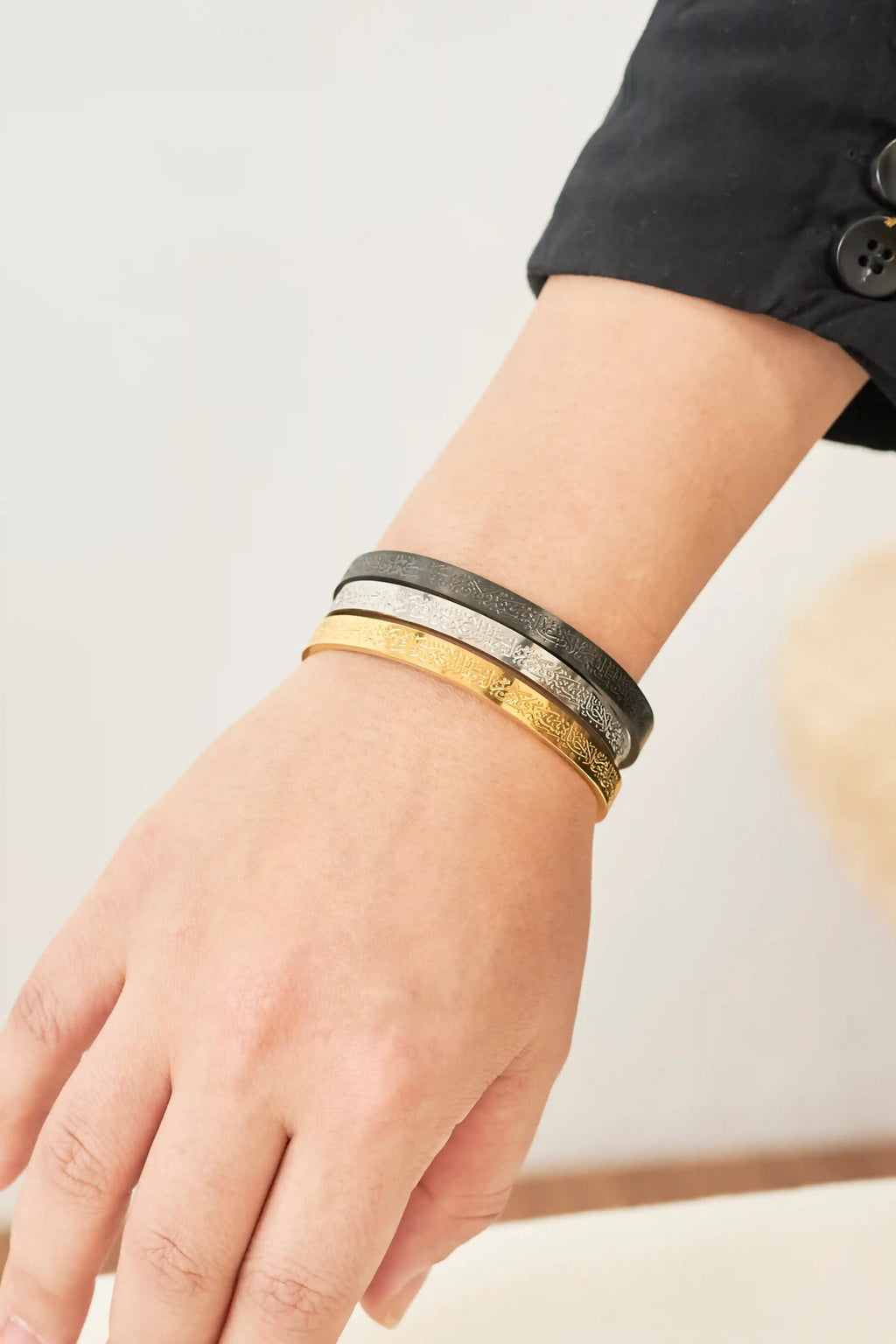 Allure Cuff-Black Elaan