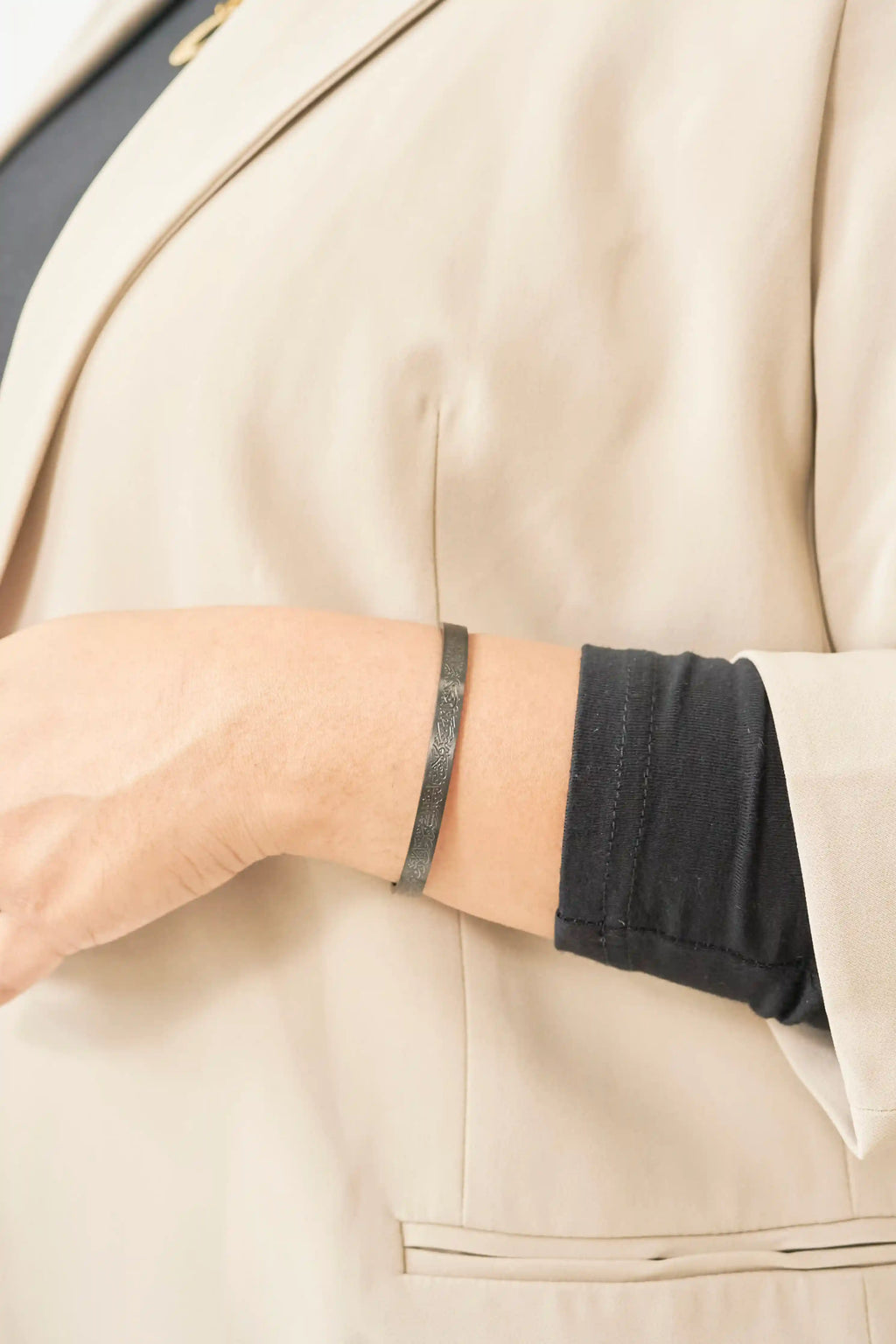 Allure Cuff-Black Elaan