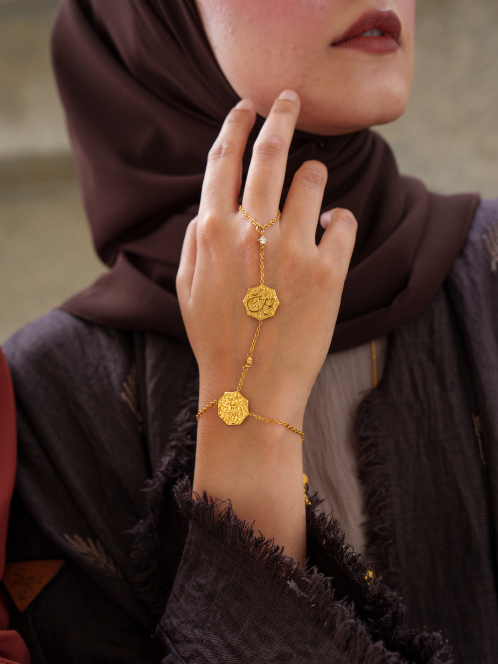 Star of Serenity Hand Chain Elaan